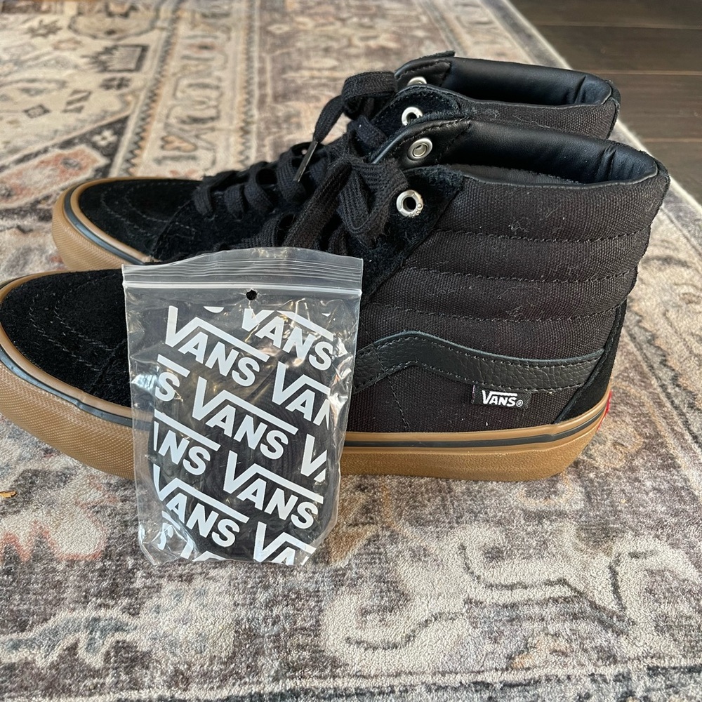 Vans Sk8-Hi Pro - Black/Gum Men’s Size 7
